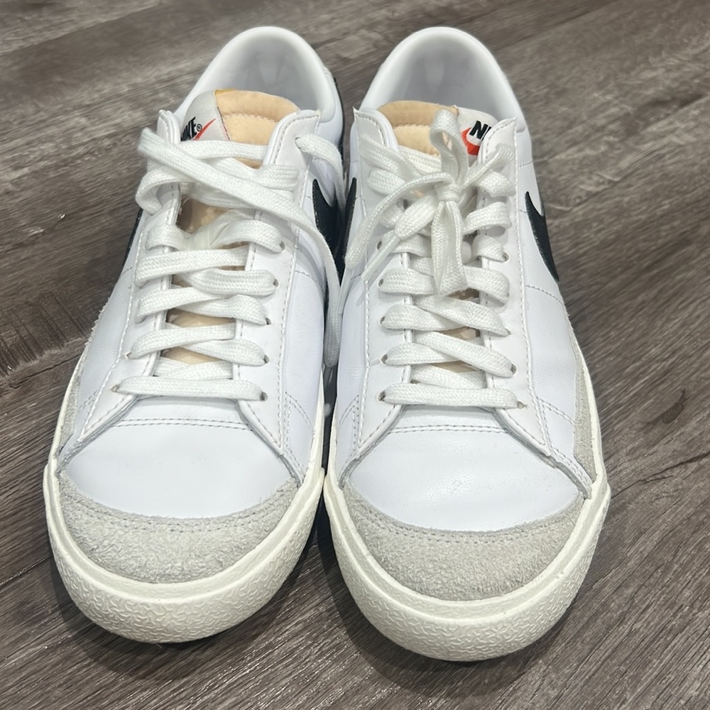 Nike - Picture 5 of 5
